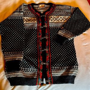 Dale of Norway men’s medium sweater